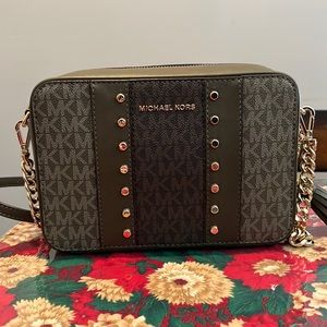 Michael Kors jet set camera bag